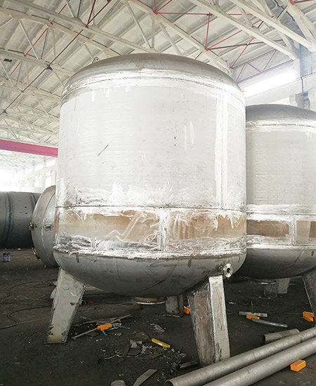不銹鋼石英砂過(guò)濾器：高效凈化，耐用可靠